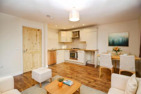 2 bedroom Flat to let in Highridge Green, Bishopsworth, Bristol, BS13