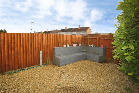 2 bedroom Flat to let in Highridge Green, Bishopsworth, Bristol, BS13