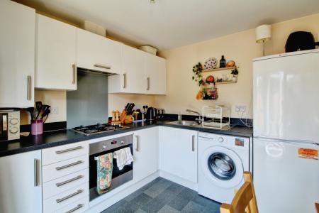 2 bedroom Semi-detached house to let in Skinners Croft, Charlton Hayes, Bristol, BS34