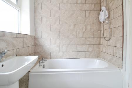 3 bedroom Bungalow to let in Leap Valley Crescent, Bristol, BS16