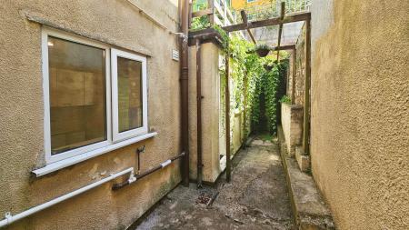 3 bedroom Terraced House to let in Park Street, Totterdown, Bristol, BS4