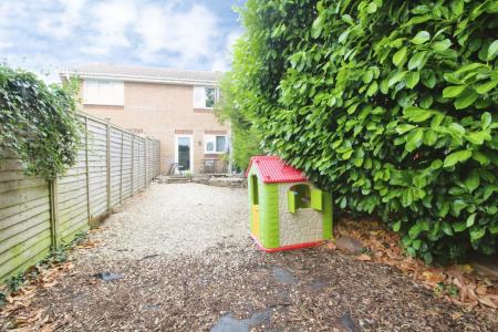 2 bedroom Semi-detached house to let in Courtlands, Bradley Stoke, Bristol, BS32
