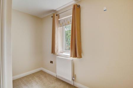 3 bedroom Semi-detached house to let in Costers Close, Alveston, BS35