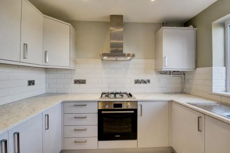 3 bedroom Semi-detached house to let in Costers Close, Alveston, BS35