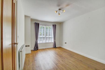 3 bedroom Semi-detached house to let in Costers Close, Alveston, BS35