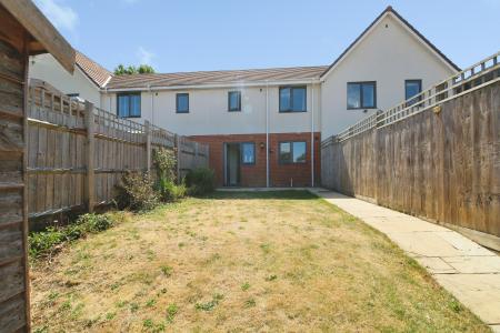 3 bedroom Semi-detached house to let in Costers Close, Alveston, BS35