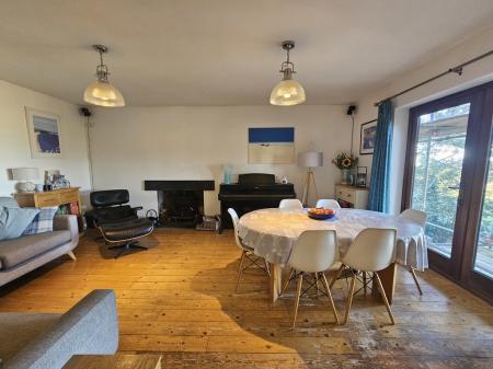 4 bedroom Detached house to let in The Sidelings, Ubley, BS40
