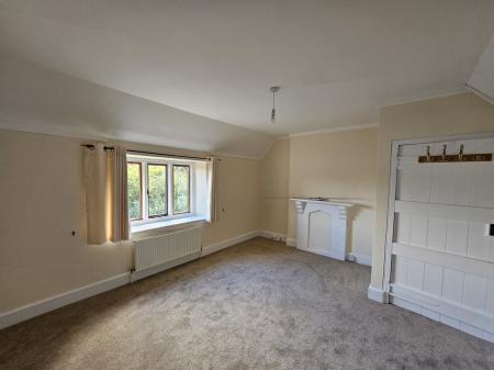 3 bedroom Terraced House to let in Barrow Court Lane, Barrow Gurney, BS48