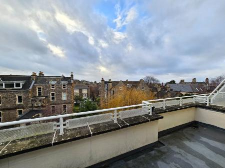 1 bedroom Flat to let in Herbert Road, Clevedon, BS21