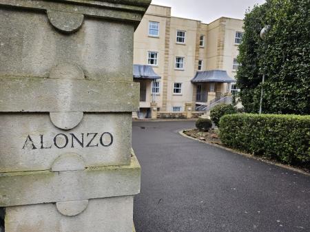 1 bedroom Flat to let in Herbert Road, Clevedon, BS21