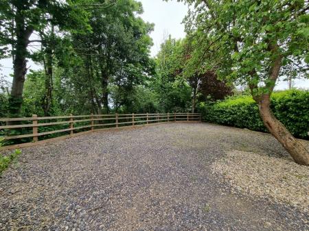 1 bedroom Studio flat to let in Churchill Green, Churchill, BS25