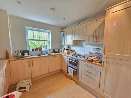 2 bedroom Flat to let in 13B Herbert Road, Clevedon, BS21