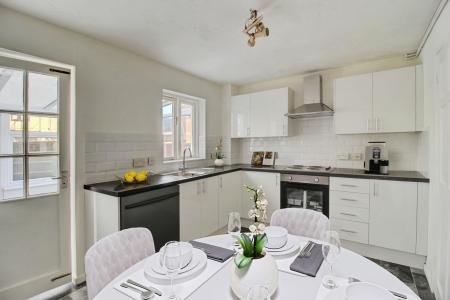 2 bedroom End of terrace house to let in Honeysuckle Close, Bradley Stoke, Bristol, BS32