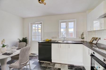 2 bedroom End of terrace house to let in Honeysuckle Close, Bradley Stoke, Bristol, BS32