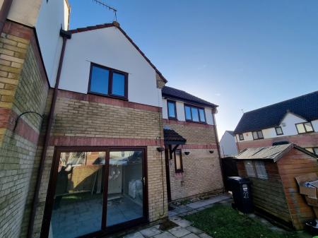 3 bedroom Semi-detached house to let in The Briars, Backwell, BS48