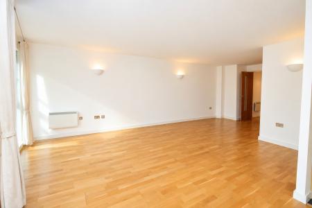 2 bedroom Flat to let in Hotwell Road, City Centre, Bristol, BS8