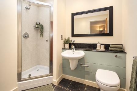 2 bedroom Flat to let in Hotwell Road, City Centre, Bristol, BS8