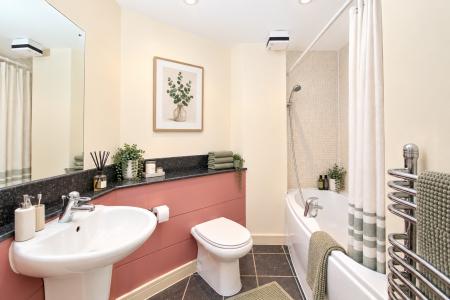 2 bedroom Flat to let in Hotwell Road, City Centre, Bristol, BS8