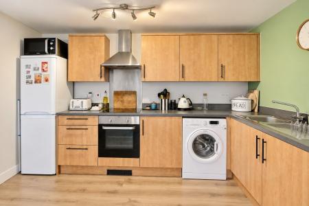 2 bedroom Flat to let in Talavera Close, Old Market, Bristol, BS2