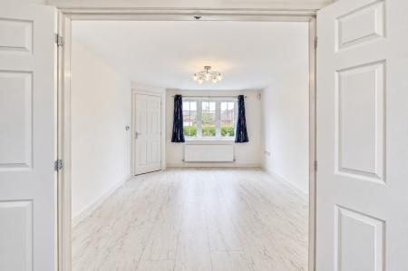 4 bedroom Detached house to let in Hollyhock Lane, Emersons Green, Bristol, BS16