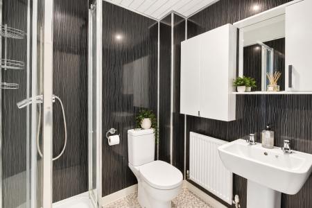 4 bedroom Detached house to let in Hollyhock Lane, Emersons Green, Bristol, BS16