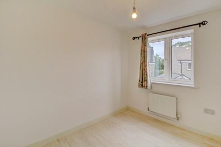 4 bedroom Detached house to let in Hollyhock Lane, Emersons Green, Bristol, BS16