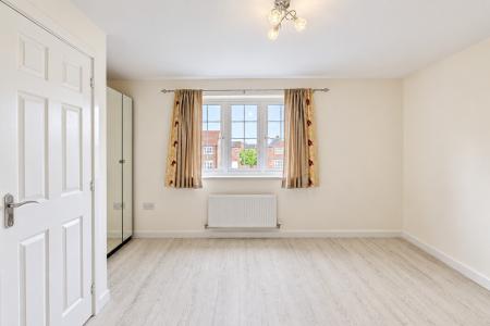 4 bedroom Detached house to let in Hollyhock Lane, Emersons Green, Bristol, BS16