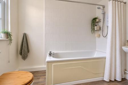 1 bedroom Flat to let in Victoria Walk, Cotham, Bristol, BS6