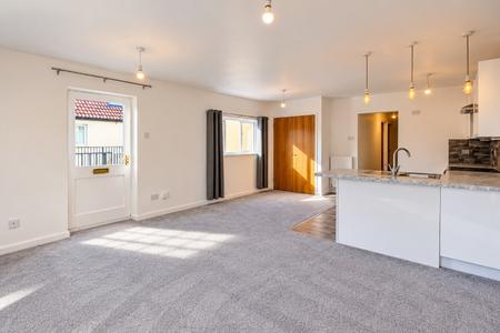 3 bedroom Flat to let in Moorland Street, Axbridge, BS26