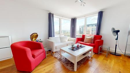 2 bedroom Flat for sale in Altair House, Cardiff Bay, Cardiff, CF10