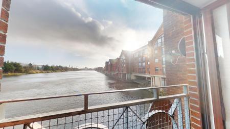 2 bedroom Flat for sale in Beaufort Court, Atlantic Wharf, Cardiff, CF10
