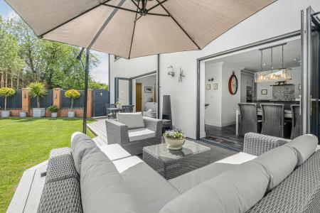 3 bedroom Detached house for sale in Coed Ceirios, Rhiwbina, Cardiff, CF14