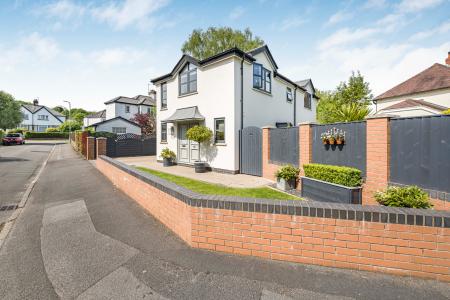 3 bedroom Detached house for sale in Coed Ceirios, Rhiwbina, Cardiff, CF14