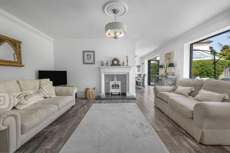 3 bedroom Detached house for sale in Coed Ceirios, Rhiwbina, Cardiff, CF14