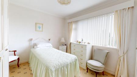 2 bedroom Flat for sale in Heol Lewis, Rhiwbina, Cardiff, CF14
