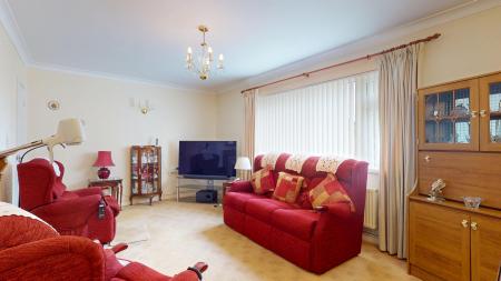 2 bedroom Flat for sale in Heol Lewis, Rhiwbina, Cardiff, CF14