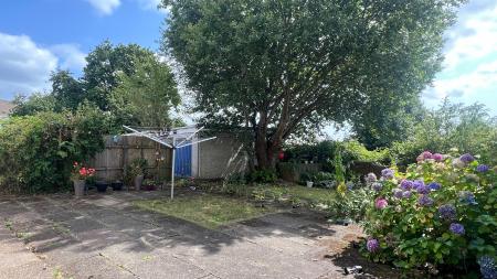 2 bedroom Flat for sale in Heol Lewis, Rhiwbina, Cardiff, CF14