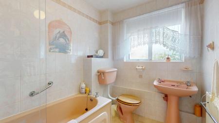 2 bedroom Flat for sale in Heol Lewis, Rhiwbina, Cardiff, CF14