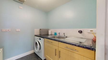 4 bedroom Terraced House for sale in Milestone Close, Heath, Cardiff, CF14