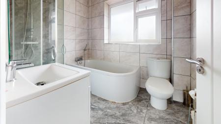 3 bedroom End of terrace house for sale in Mur Gwyn, Rhiwbina, Cardiff, CF14