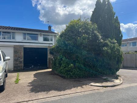 3 bedroom End of terrace house for sale in Mur Gwyn, Rhiwbina, Cardiff, CF14
