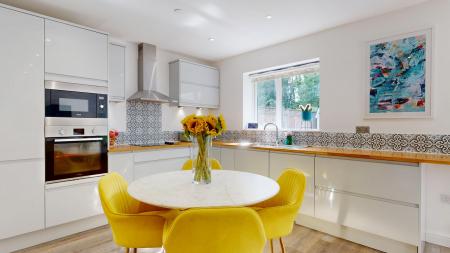 3 bedroom Semi-detached bungalow for sale in Pen Y Dre, Rhiwbina, Cardiff, CF14