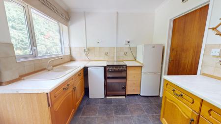 2 bedroom Maisonette for sale in Pen y Dre, Rhiwbina, Cardiff, CF14