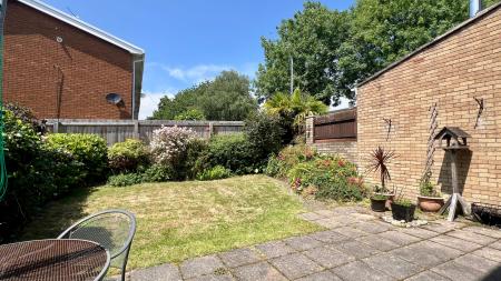 4 bedroom Detached house for sale in Rhos Llan, Rhiwbina, Cardiff, CF14