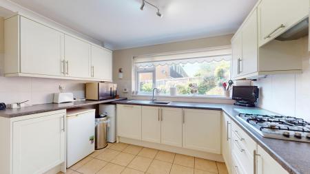 4 bedroom Detached house for sale in Rhos Llan, Rhiwbina, Cardiff, CF14