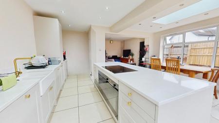 5 bedroom Semi-detached house for sale in Tyn y Parc Road, Rhiwbina, Cardiff, CF14