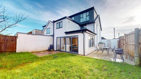 5 bedroom Semi-detached house for sale in Tyn y Parc Road, Rhiwbina, Cardiff, CF14