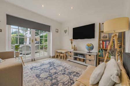 4 bedroom Semi-detached house for sale in Lon Isa, Rhiwbina, Cardiff, CF14