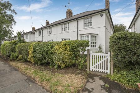 4 bedroom Semi-detached house for sale in Lon Isa, Rhiwbina, Cardiff, CF14