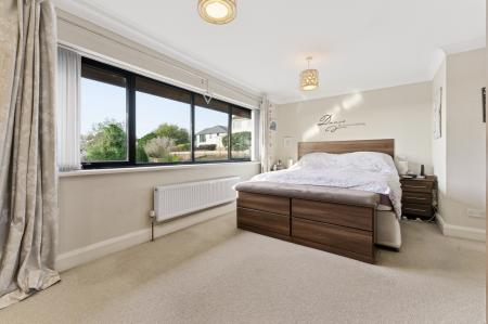 4 bedroom Detached house for sale in Heol y Coed, Rhiwbina, Cardiff, CF14